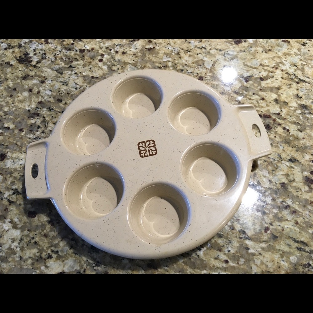 LittonWare Muffin Pan NOT USED